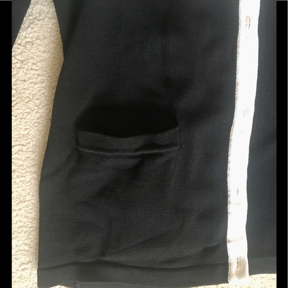 Versatile Lagerfeld cardi - Picture 8 of 8